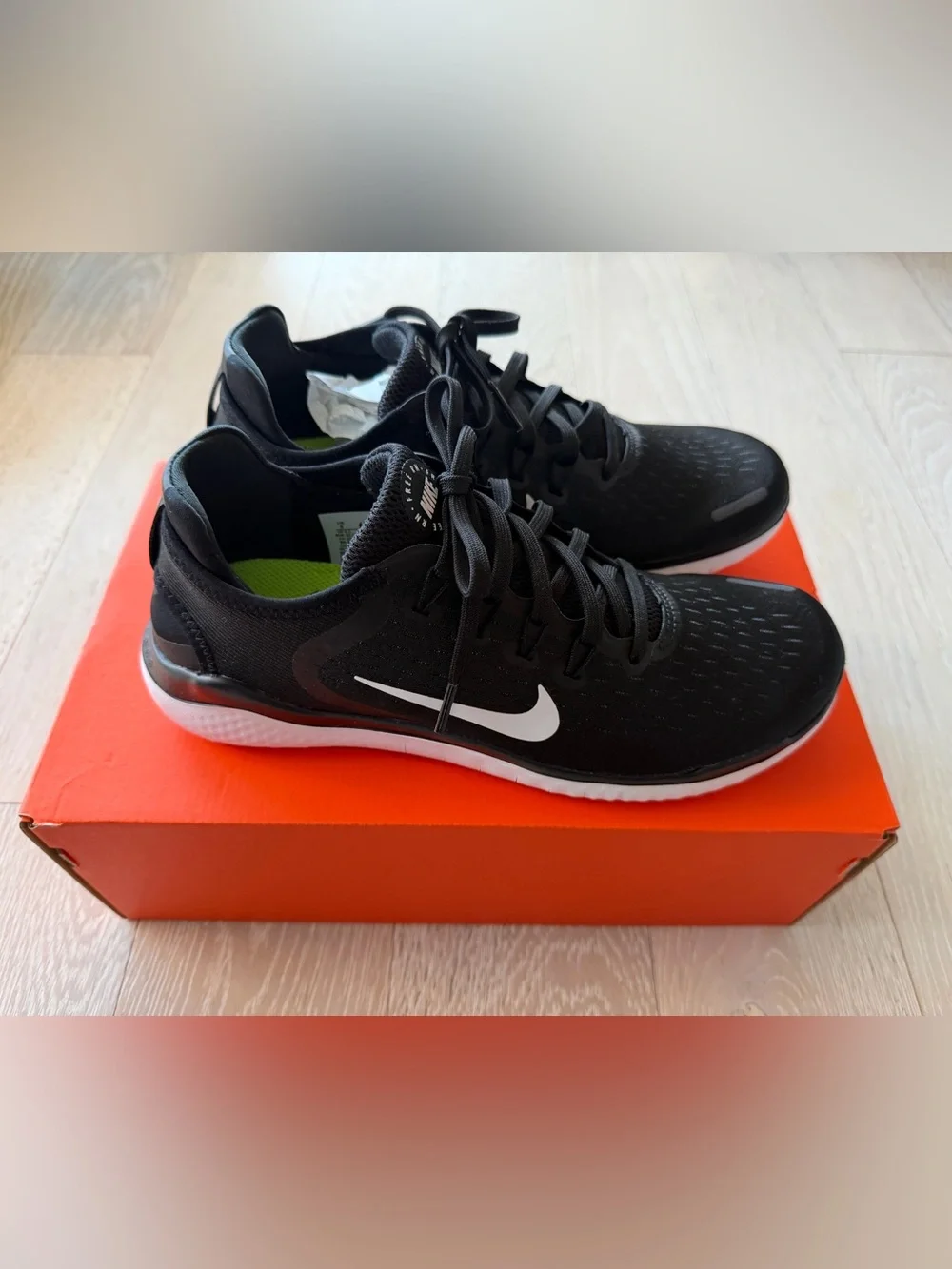 NIB Nike Free RN Flyknit 2018 Womens Size 9 Running